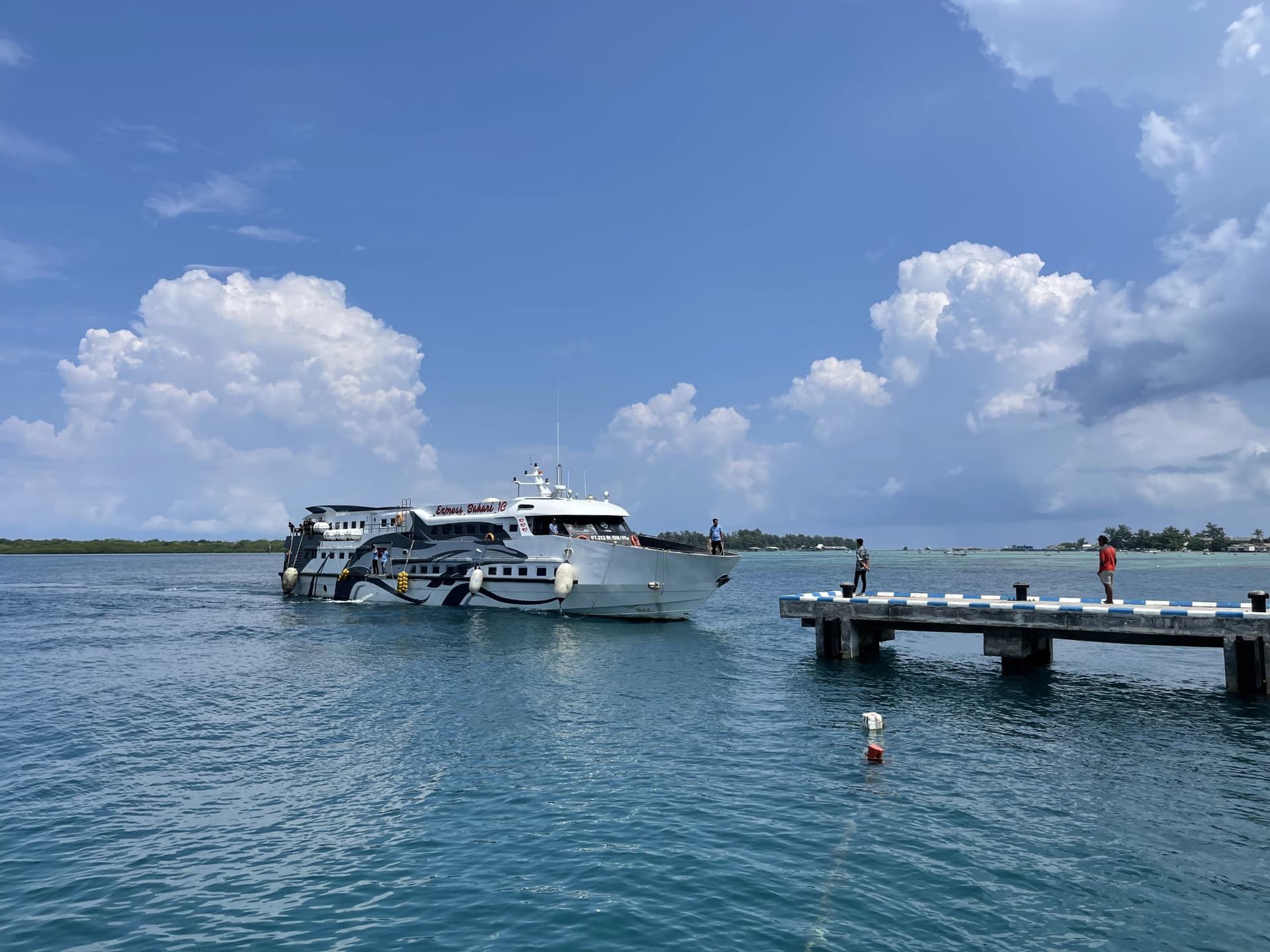 Express Bahari Fast Boat